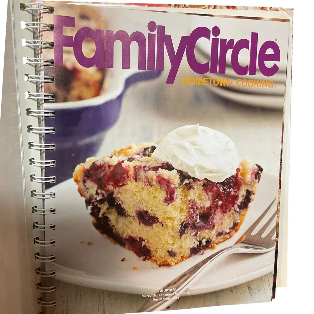 Family Circle Hometown Cooking Spiral Hardcover Cookbook Recipe Book One Size